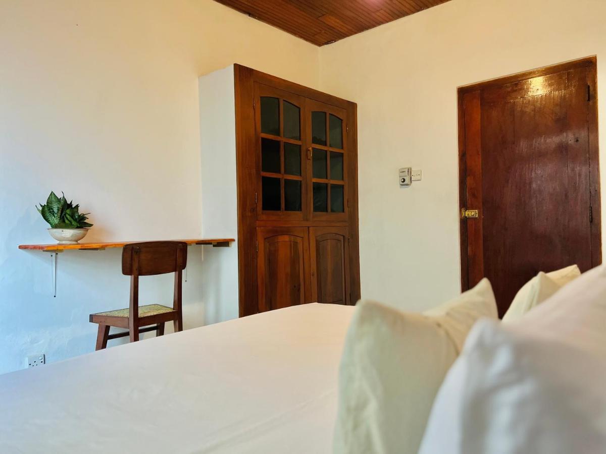 Bed and Breakfast Sea Frame By Walkseylon à Hikkaduwa Extérieur photo